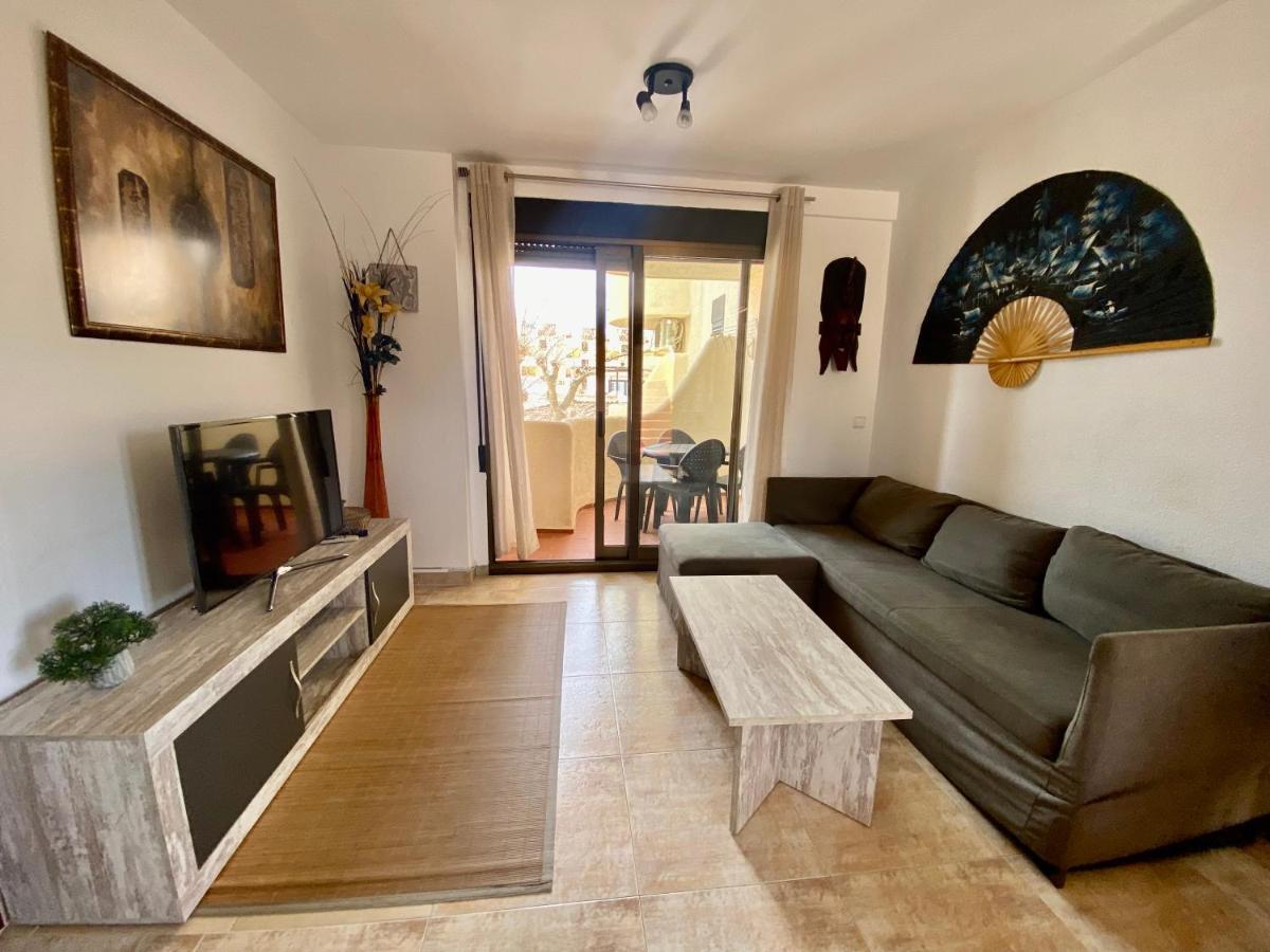 La Felicidad Vybdenia Apartment Luaran gambar