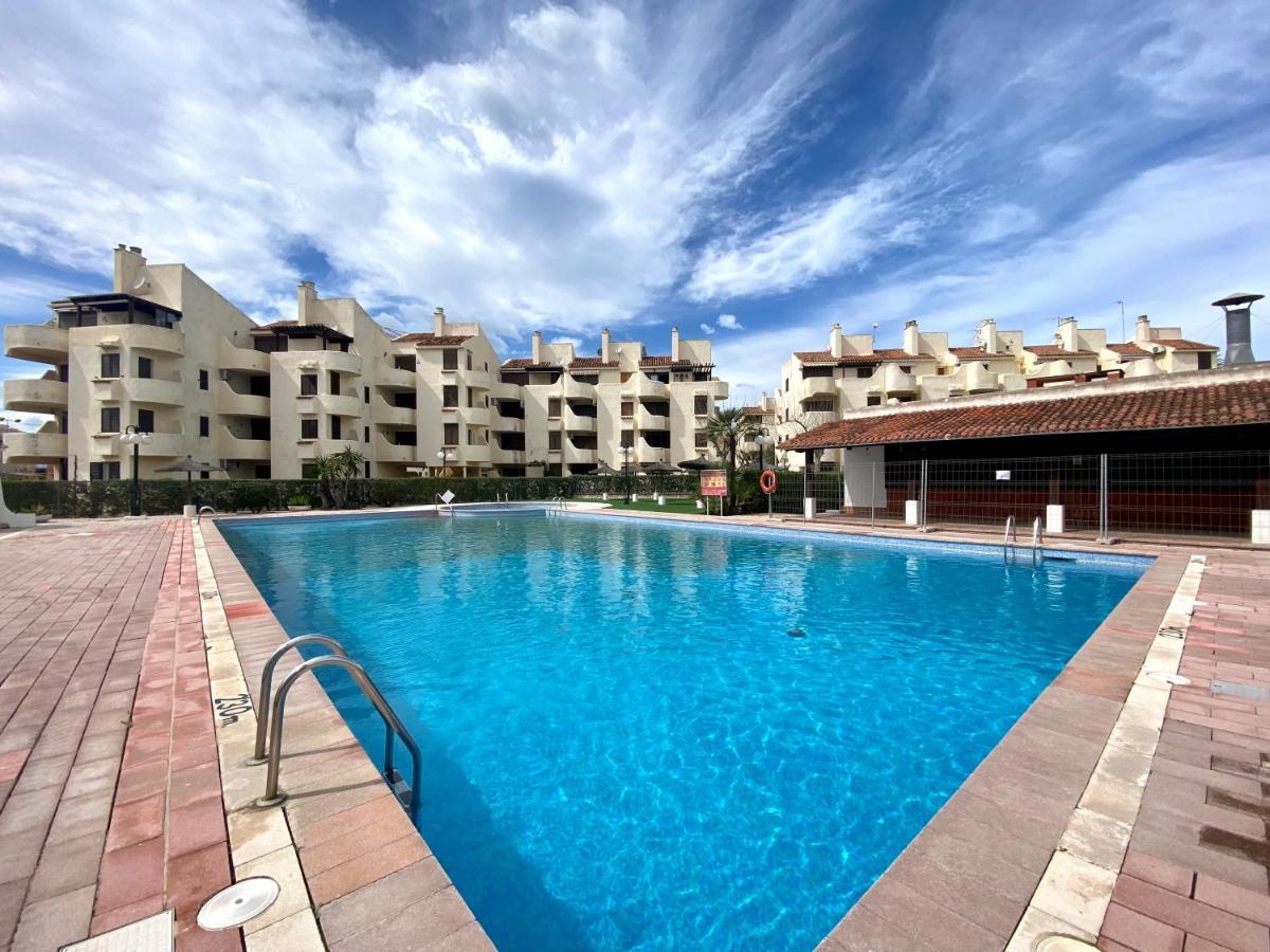 La Felicidad Vybdenia Apartment Luaran gambar