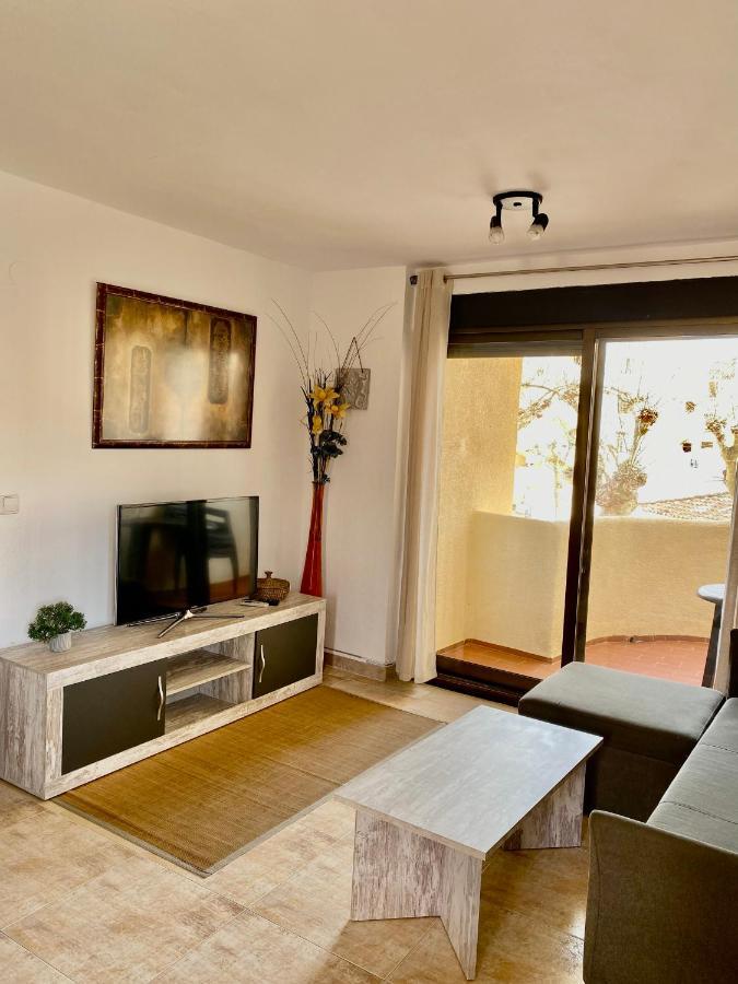 La Felicidad Vybdenia Apartment Luaran gambar